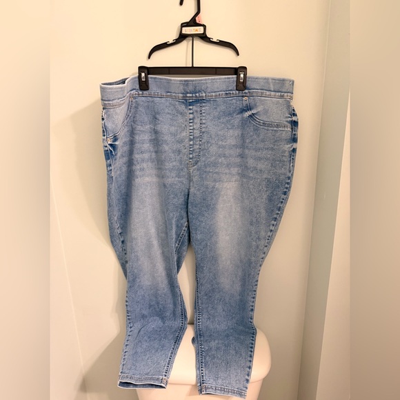 Terra & Sky Denim - Straight Leg Jeans in Light Blue